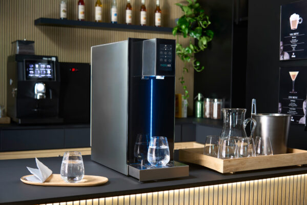 Démarquez-vous sur un marché saturé avec une offre eau à forte valeur ajoutée : PS60 Fontaine à eau Rheavendors